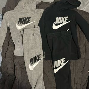 Two boys Nike 5T sweatsuits
